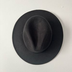 NWT Black fedora felt hat - adjustable!